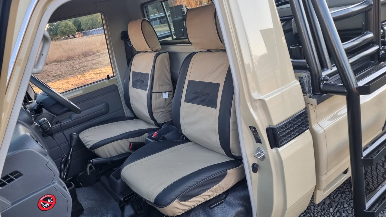 Kameeldoring - Canvas and Leather Seat Covers - Image 5