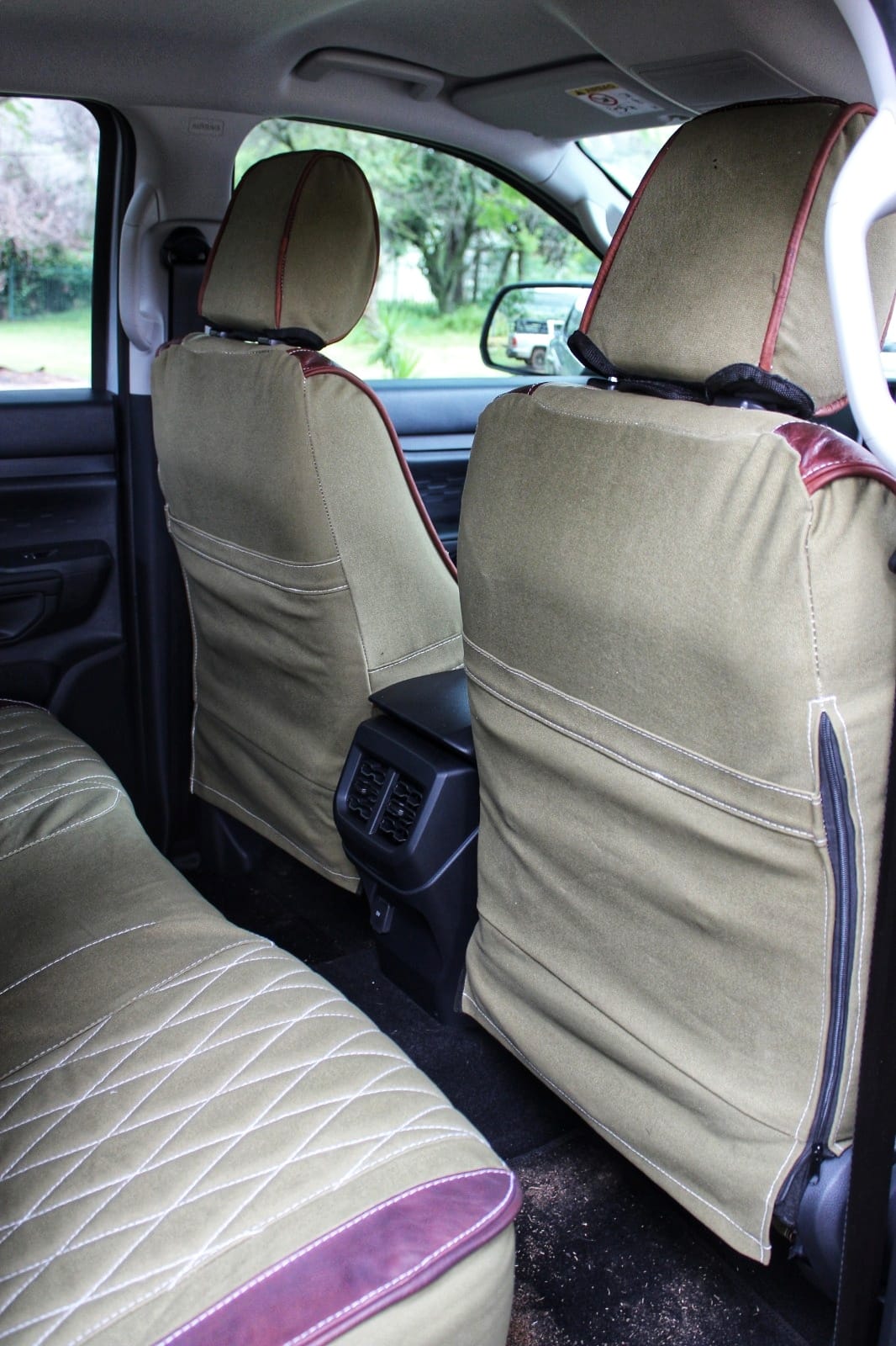 Kameeldoring - Canvas and Leather Seat Covers - Image 7