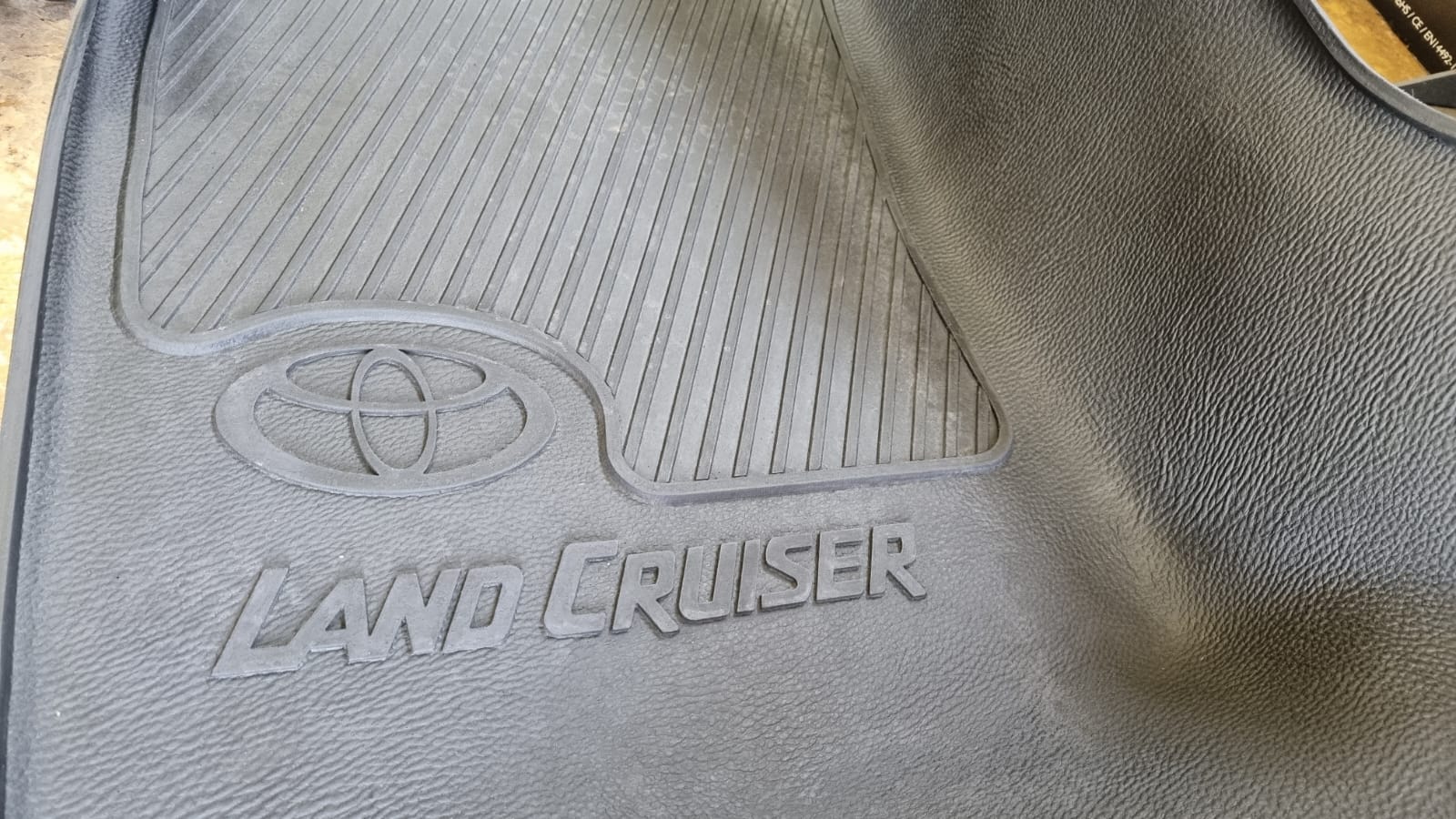 LAND CRUISER 79 SERIES STATION WAGON MOULDED RUBBER MATS FULL SET 2007-2023 - Image 7
