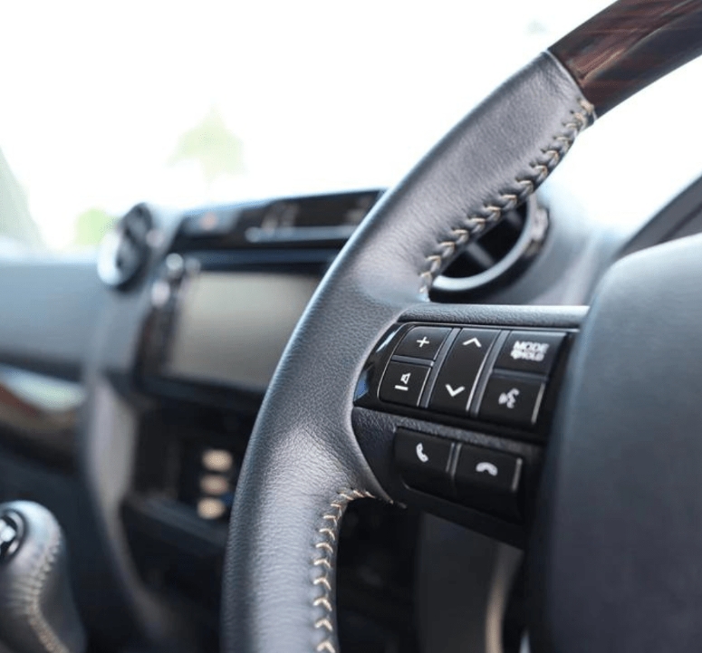 Toyota Land Cruiser 2.8 Cruise Control, Reverse Cam and Steering Wheel Button Combo Deal - Image 3