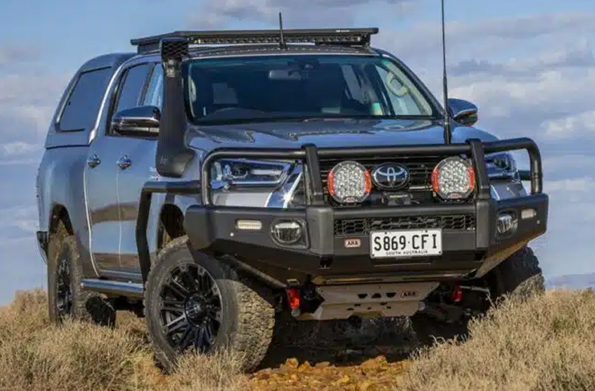 Toyota Hilux Revo Summit bar 2020-2025